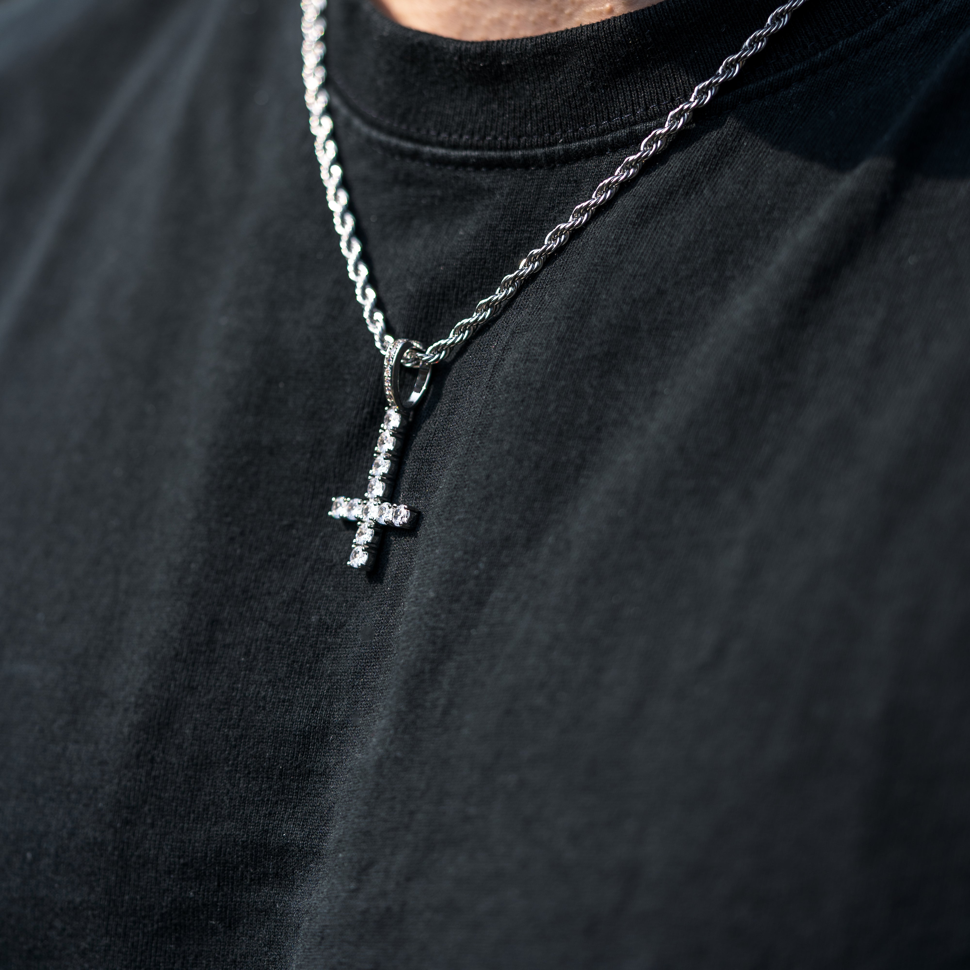 EISZEIT UPSIDE DOWN CROSS PENDANT