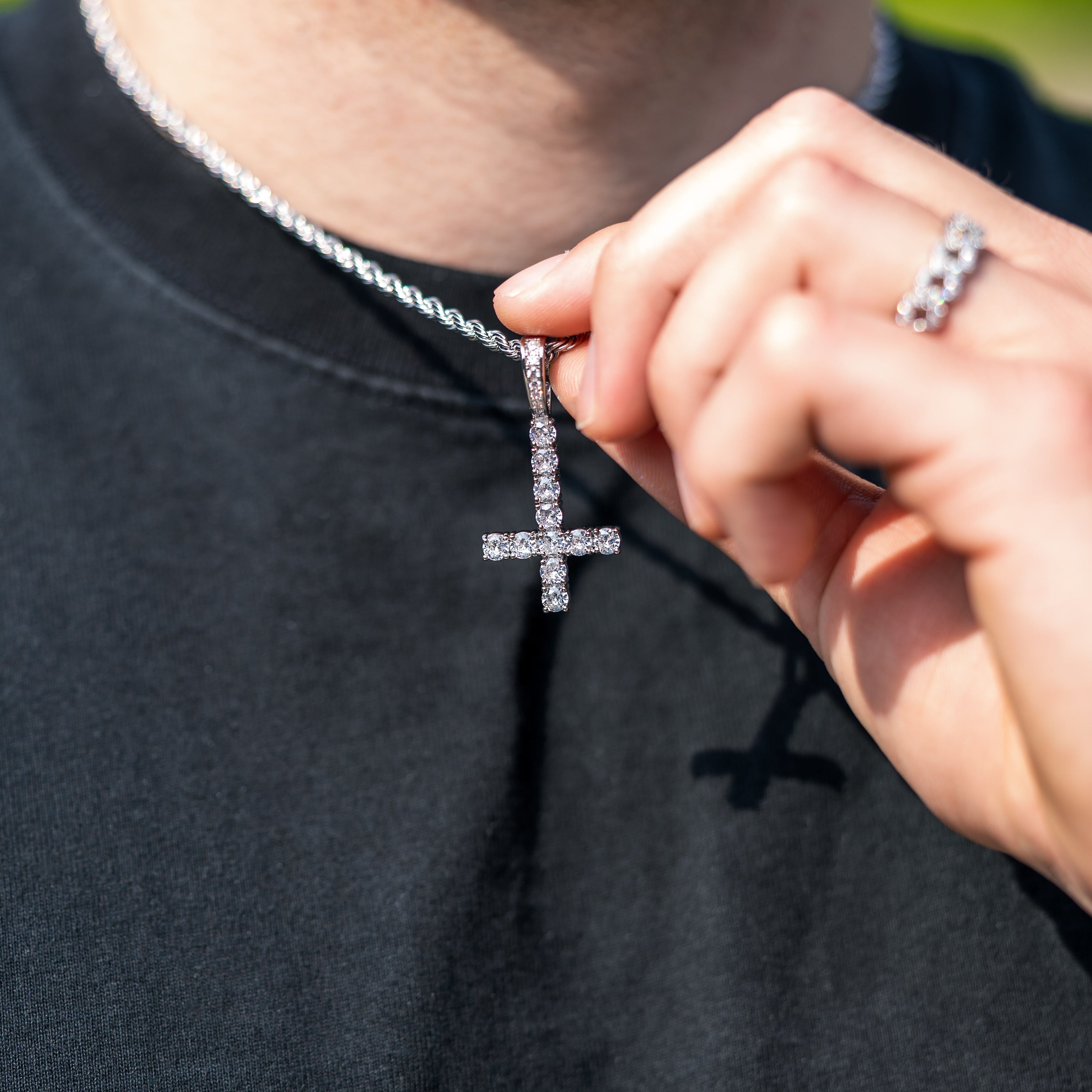 EISZEIT UPSIDE DOWN CROSS PENDANT