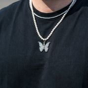 EISZEIT PEARL BUTTERFLY PENDANT
