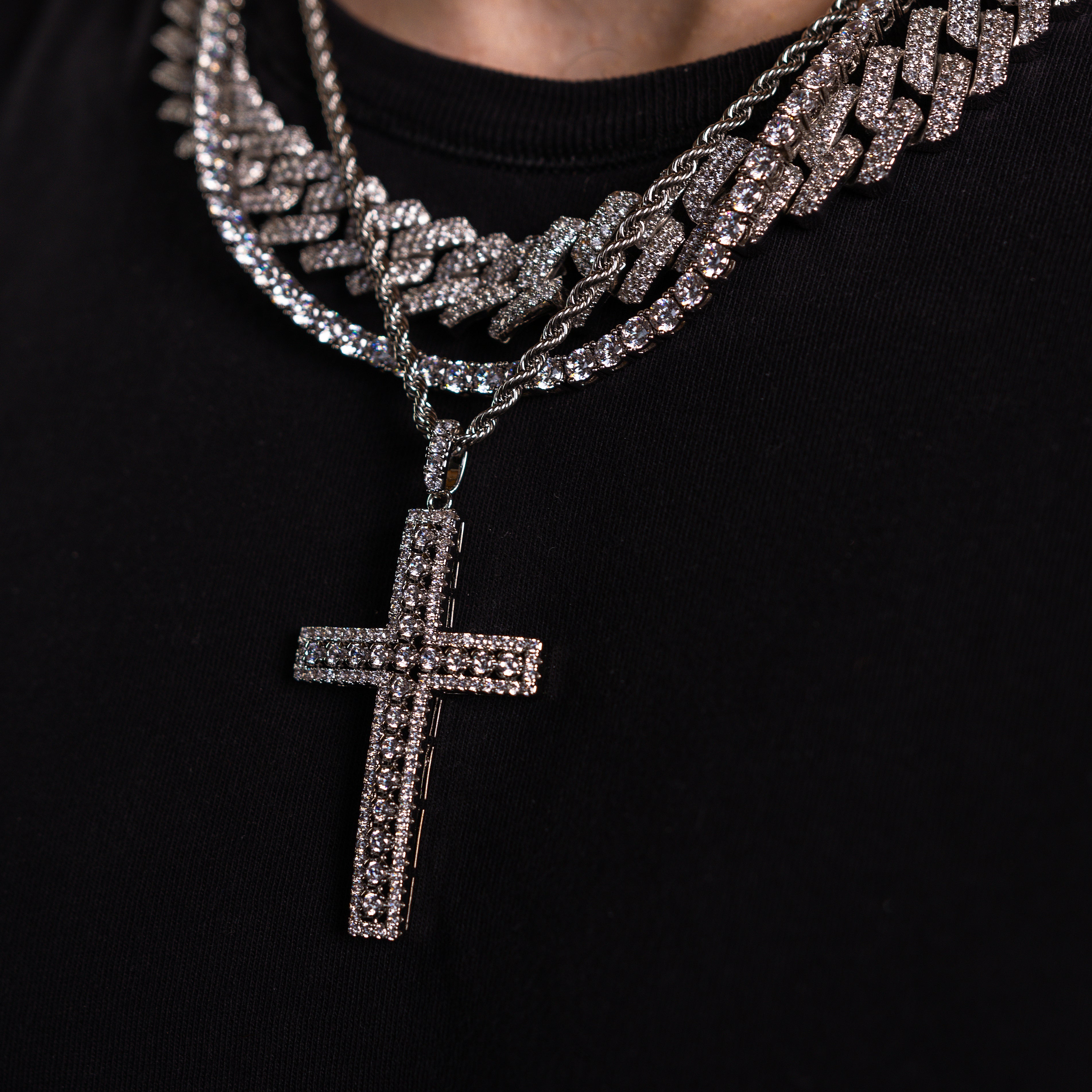 EISZEIT BIG CROSS PENDANT