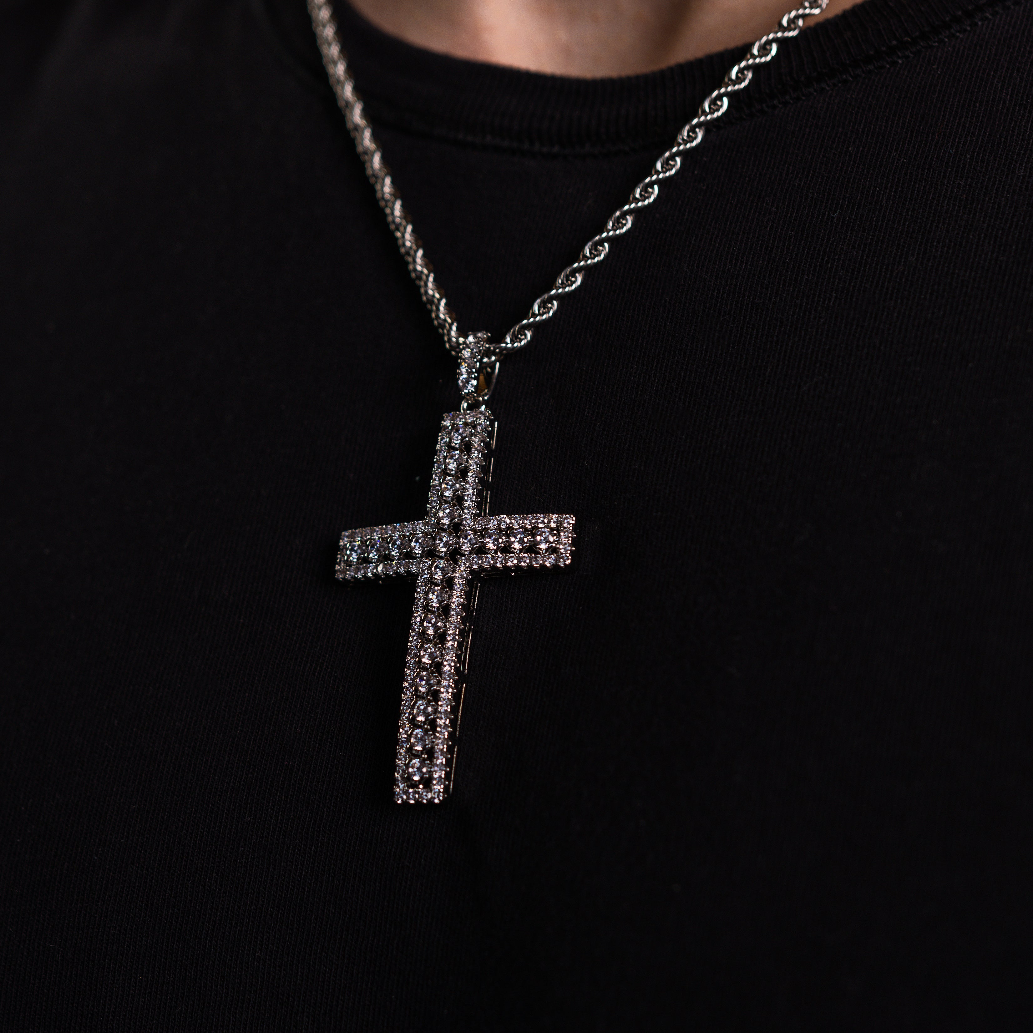 EISZEIT BIG CROSS PENDANT