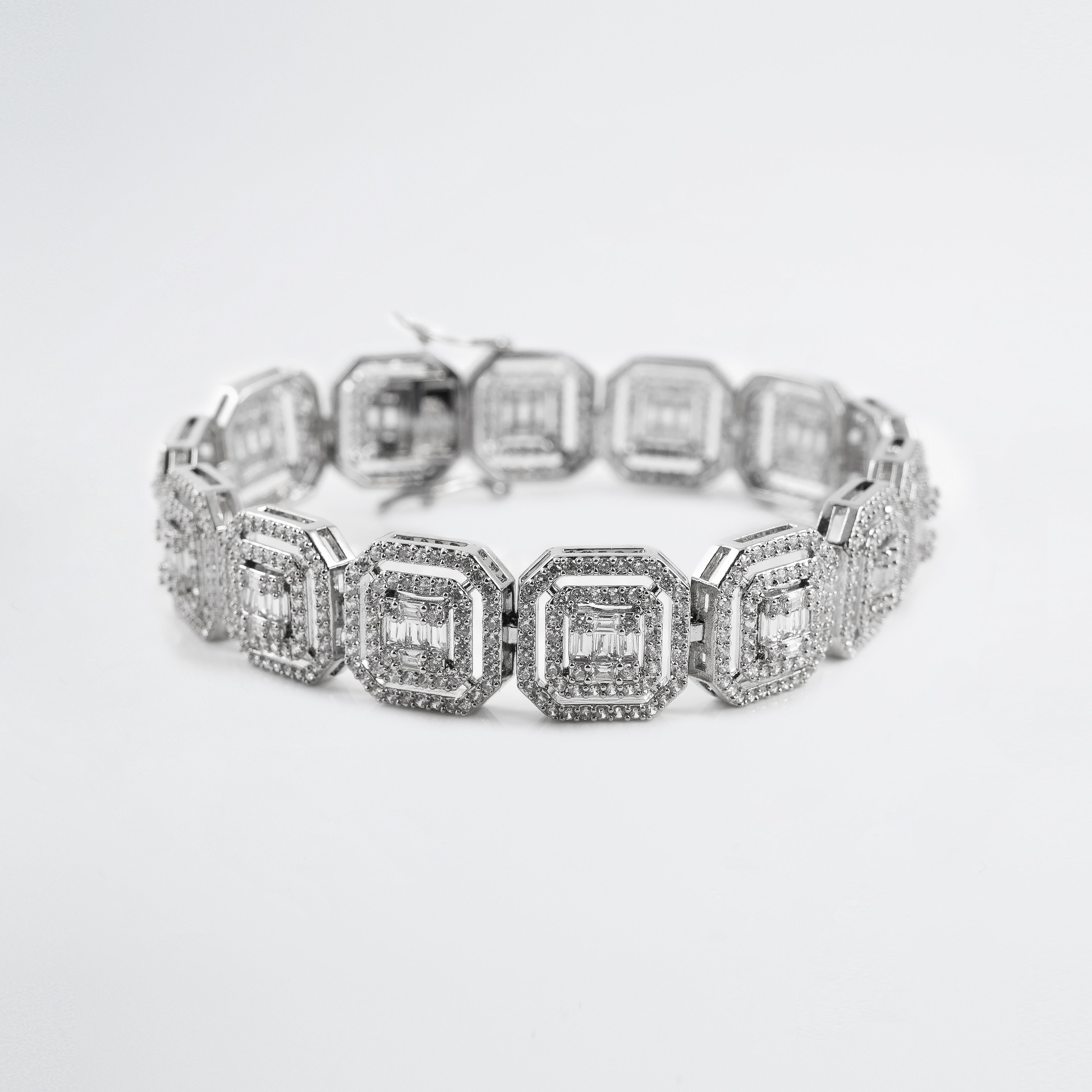 EISZEIT DLX 12MM MIAMI CUBAN LINK BRACELET